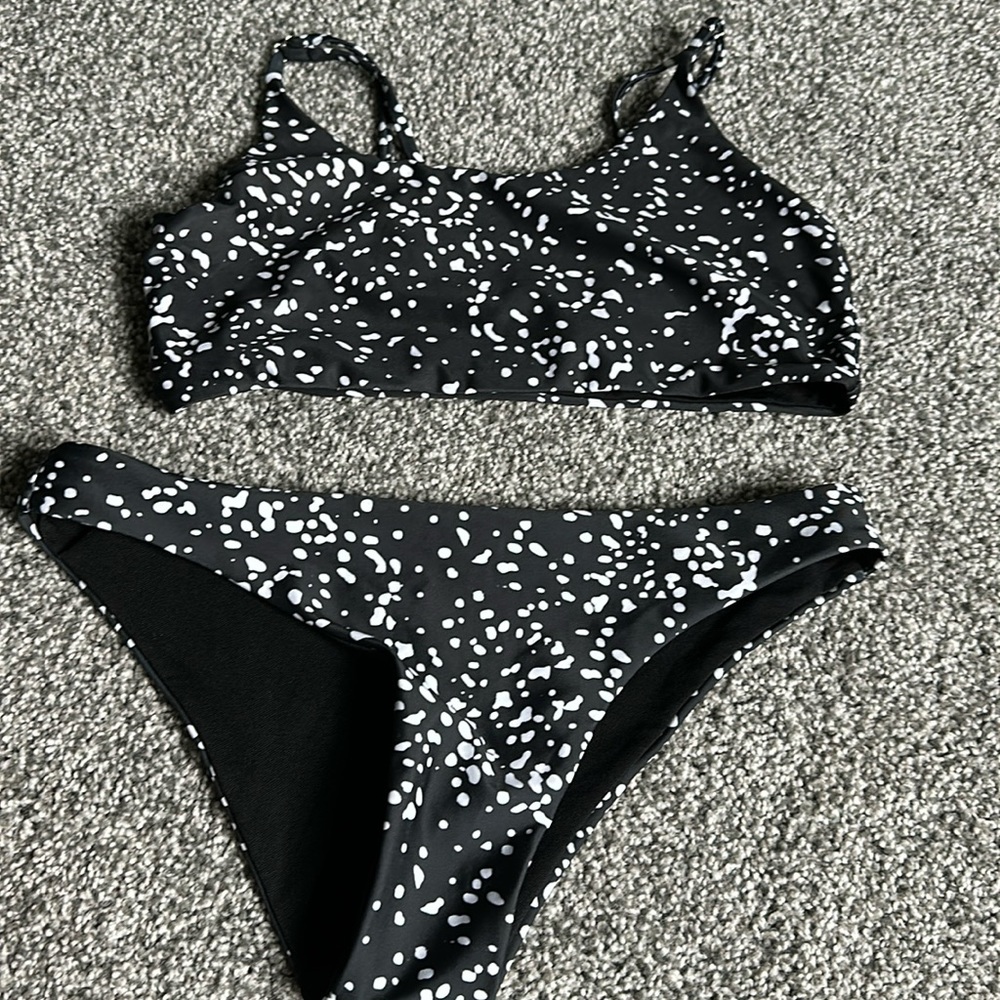 Shein bikini top and bottom size small